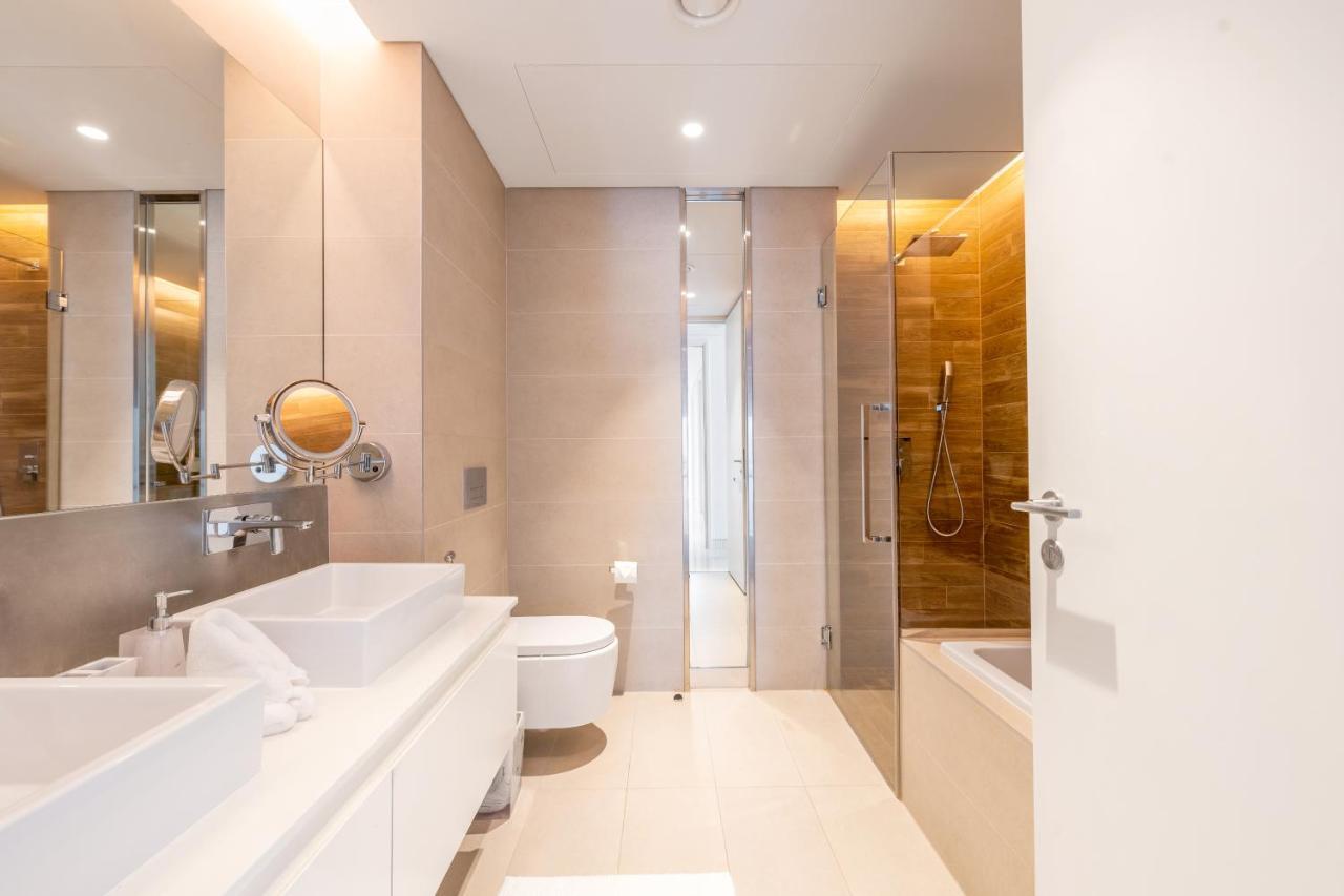 Spectacular 3 Bedroom Condo With Maids Room Facing The Dubai Eye Экстерьер фото